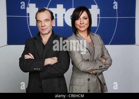 Thomalla, Simone, * 1965, attrice tedesca di mezza lunghezza, con Martin Wuttke, ARD conferenza stampa alla serie tv 'Tatrt', Amburgo, 18.3.2008, Foto Stock