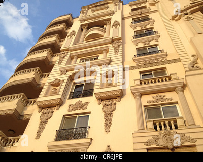 Edificio di lusso in elegante area di Heliopolis Cairo Egitto Foto Stock