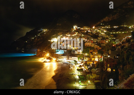 Angolo di alta vista su Positano Tenebrologo, Campania, Italia Foto Stock