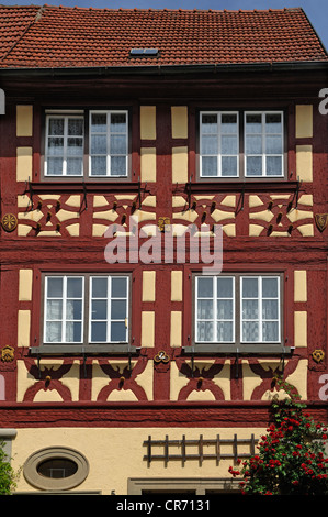 Vecchia restaurata casa in legno e muratura, Salzmarkt street, Koenigsberg, bassa Franconia, Baviera, Germania, Europa Foto Stock