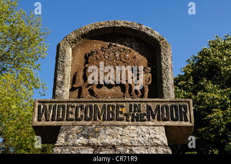 Fiera Widecombe monumento dedicato nel 1948, Widecombe-nel-Moor, Parco Nazionale di Dartmoor, Devon, Inghilterra, Regno Unito Foto Stock