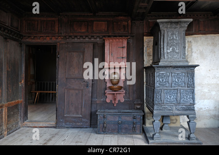 Salone superiore con stufa in Schultheissenhof da Obernbreit, 1554, Franconia open-air museum, Eisweiherweg 1, Bad Windsheim Foto Stock