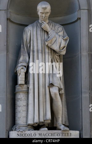 Machiavelli, Niccolo, 3.5.1469 - 22.6.1527, politico e scrittore italiano, a tutta lunghezza, statua, Galleria degli Uffizi, Firenze, Italia, Foto Stock