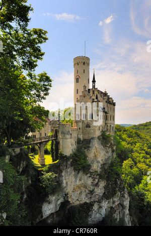 Schloss Castello di Lichtenstein vicino a Reutlingen, Svevo, Baden-Wuerttemberg, Germania, Europa PublicGround Foto Stock