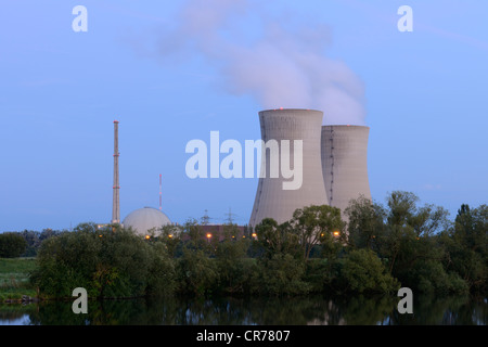 E.ON Grafenrheinfeld centrale nucleare, le torri di raffreddamento, Schweinfurt, Baviera, Germania, Europa Foto Stock