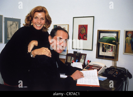 Berger, Senta, * 13.5.1941, attrice austriaca, mezza lunghezza, con il marito Michael Verhoeven, 1990s, Foto Stock