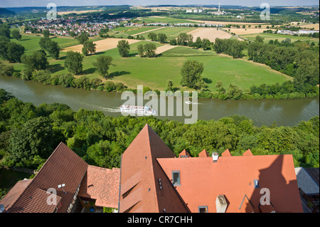 Vista sul fiume Neckar dalla Blue Tower, Bad Wimpfen., Neckartal, Baden-Wuerttemberg, Germania, Europa Foto Stock