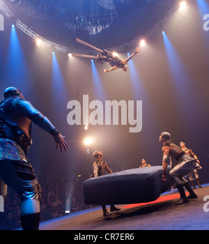 Troupe Dosov, FlicFlac Circo di Natale, premiere di Schrille Nacht, eilige Nacht, Westfalia Hall, Dortmund Foto Stock