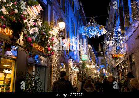 Francia, Bas Rhin, Strasburgo, patrimonio mondiale dell UNESCO, decorazione di Natale in Rue des Orfevres Foto Stock