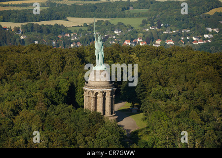 Vista aerea, Hermannsdenkmal, Hermann monumento, nella foresta di Teutoburgo, Ostwestfalen-Lippe, Westfalia est Foto Stock