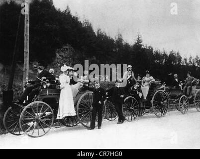 Benz, Carl, 26.11.1844 - 4.4. 1929, progettista tedesco di automobili, con famiglia e barone von Liebig durante l'escursione di sabato a Gernsheim, Hesse, 1894, Foto Stock