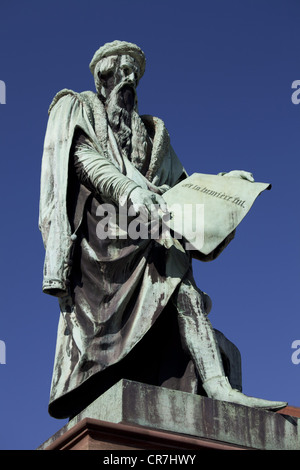 Gutenberg, Johannes Gensfleisch zur Laden zum, circa 1400 - 3.2.1468, inventore tedesco, intera lunghezza, monumento, Guitenbergplatz, Strassbourg, Francia, Foto Stock