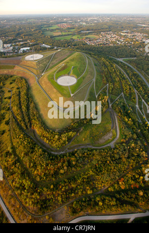 Vista aerea, orizzonte osservatorio e obelisco su Halde Hoheward collina di scorie tra Recklinghausen e Herten Foto Stock