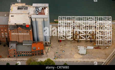 Vista aerea, Kueppersmuehle Museo di Arte Moderna e il cubo di acciaio, azienda Evonik progetto, Duisburg, la zona della Ruhr, Renania settentrionale-Vestfalia Foto Stock