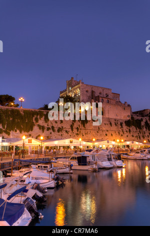 Isole Baleari Spagna, Menorca, Ciutadella, storico Porto Vecchio e il centro della città vecchia Foto Stock