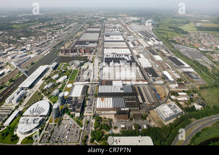 Vista aerea, Volkswagen Plant, fabbrica VW, Autostadt visitatore attrazione, Wolfsburg, Bassa Sassonia, Germania, Europa Foto Stock