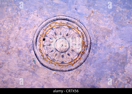 Coloniale spagnolo il design era dipinto sul soffitto di Ermita del Rosario nella chiesa La Antigua, Veracruz, Messico. Foto Stock