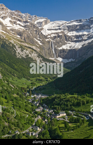 Francia, Hautes Pirenei, Cirque de Gavarnie, patrimonio mondiale dell UNESCO Foto Stock