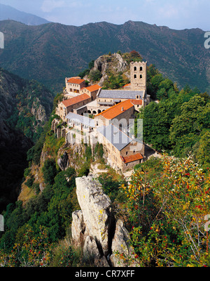 Francia, Pirenei orientali, St Martin du Canigou,vMadeloc'abbaye tower Foto Stock