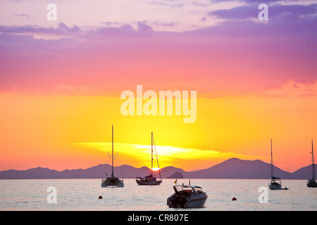 Thailandia, Provincia di Krabi, West Railay, tramonto Foto Stock