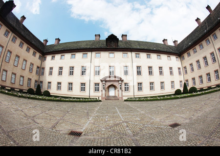 Cortile, Schloss castello di Corvey, ex abbazia, Hoexter, regione Weserbergland, Renania settentrionale-Vestfalia, Germania, Europa Foto Stock