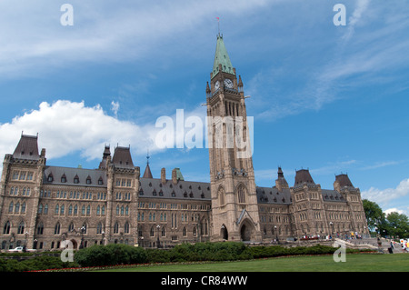 Canada Parliament Hill in Ottawa, Ontario, Canada durante una bella giornata estiva nel giugno 2012 Foto Stock