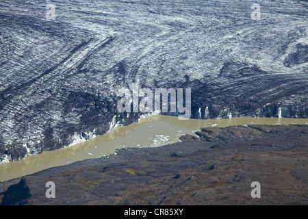 Vista aerea, lago glaciale con partorito il ghiaccio dal ghiacciaio vatnajoekull, Islanda, europa Foto Stock