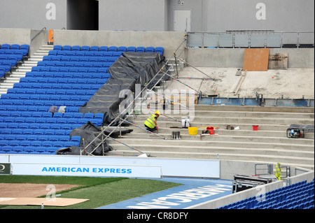 Nuova sede essendo messo in Amex, la casa di Brighton e Hove Albion Football Club Foto Stock