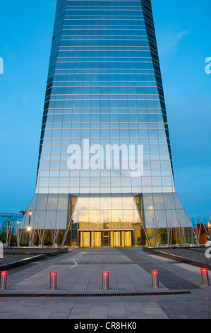 Cristal Tower all'alba. CTBA, Madrid, Spagna. Foto Stock