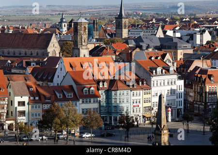 Vista sui tetti del centro storico di Erfurt, Turingia, Germania, Europa Foto Stock