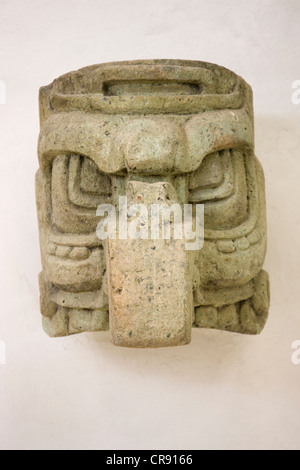 Volto scolpito, Copan rovine, sito maya di Copan, sito Patrimonio Mondiale dell'UNESCO, Honduras Foto Stock