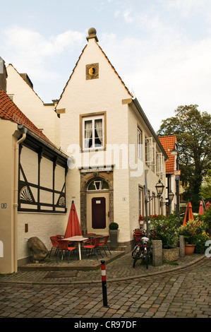 Strada nel Schnoorviertel, quartiere Schnoor, Brema, Germania, Europa Foto Stock