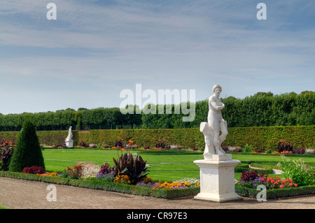 Herrenhausen Gardens, i giardini barocchi, stabilito a nome della Principessa Sophie dal 1696 al 1714, con sculture barocche Foto Stock