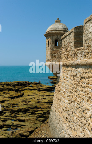 Castillo de San Sebastian, bassa marea, Cadice, Andalusia, Spagna, Europa Foto Stock