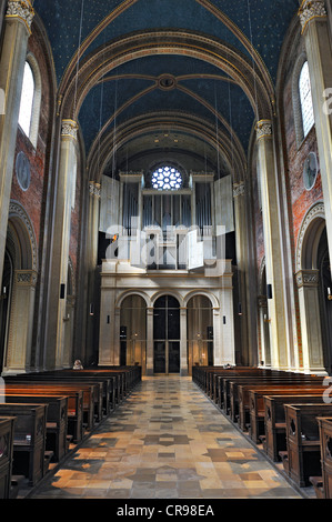 Ludwigskirche, St. Louis Chiesa, navata con organo gallery, Monaco di Baviera, Germania, Europa Foto Stock