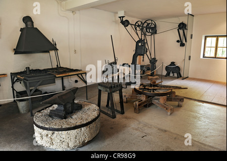 Fabbro, officina Bauernhausmuseum Amerang farmhouse museum, Amerang, Baviera, Germania, Europa Foto Stock