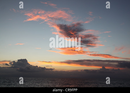 Sunset off Isabela Island Galapagos Ecuador Foto Stock