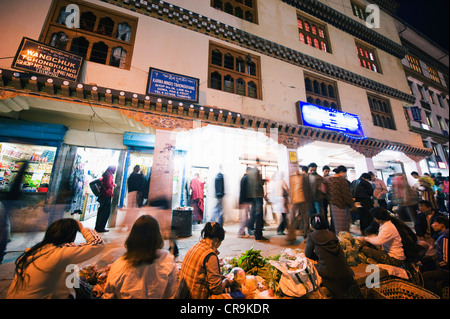 Periodo del festival street market, Thimphu (capitale), Bhutan, Asia Foto Stock