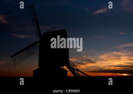 Il mulino a vento di Brill, Buckinghamshire al tramonto. Foto Stock