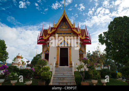 Wat Karon tempio buddista in Phuket, Tailandia Foto Stock