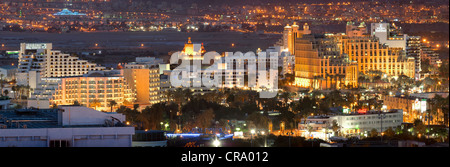 La striscia di hotel di notte, Eilat, Israele Foto Stock