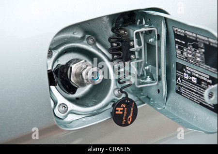 Cella a combustibile idrogeno veicolo, Mercedes classe B a zero emissioni, bocchettone di rifornimento del serbatoio per idrogeno, Berlino, Germania, Europa Foto Stock