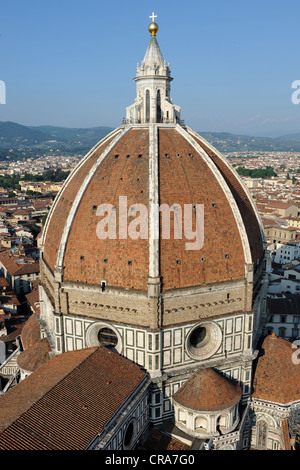 Il Duomo di Firenze come visto dal campanile, Firenze, Toscana, Italia, Europa Foto Stock