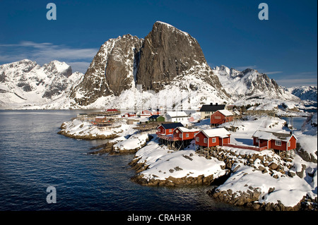 Rorbuer, tradizionali case di legno, la Reine, Lofoten Isola di Moskenesøya, Isole Lofoten in Norvegia del Nord, Norvegia, Europa Foto Stock