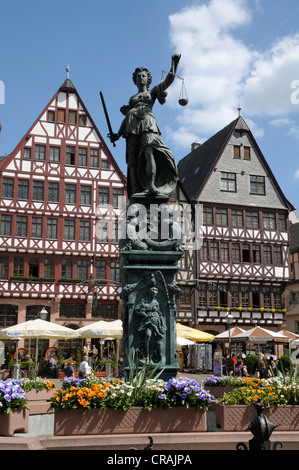 Giustizia Fontana, Piazza Roemer, Frankfurt am Main, Hesse, Germania, Europa Foto Stock