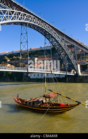 Maria Pia ponte del Rio fiume Douro, Porto, Portogallo, Europa Foto Stock