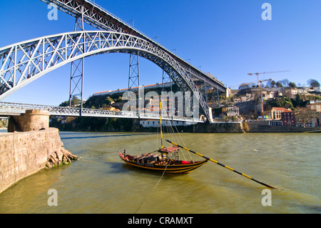 Maria Pia ponte del Rio fiume Douro, Porto, Portogallo, Europa Foto Stock