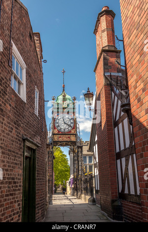 Il Eastgate Clock in Chester sorge sul sito dell'ingresso originale alla fortezza romana di Deva Victrix Foto Stock