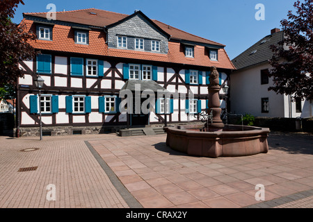 Ufficio del Registro di sistema e del matrimonio in camera il centro storico di Gruenberg, Hesse, Germania, Europa PublicGround Foto Stock