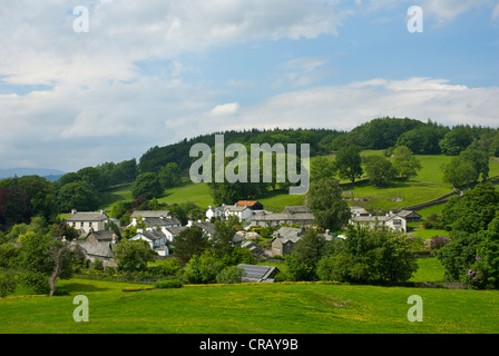 Il villaggio di Near Sawrey, Parco Nazionale del Distretto dei Laghi, Cumbria, England Regno Unito Foto Stock